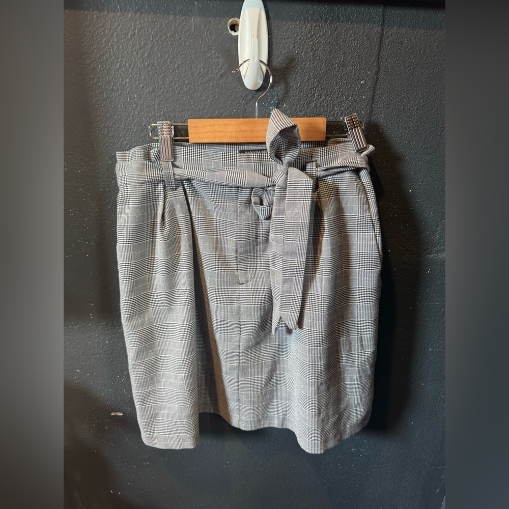 Banana‎ Republic Gray Pencil Skirt with Tie Front Size 4